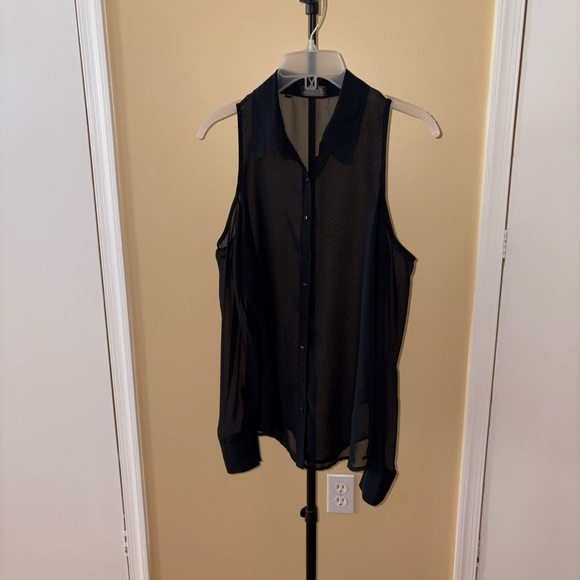 Guess Black Cold Shoulder Chiffon Blouse - Picture 2 of 6